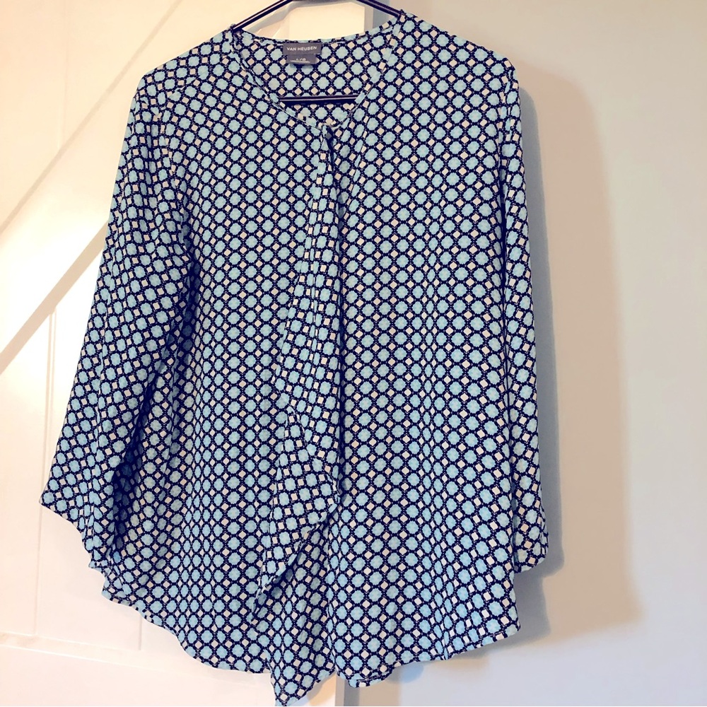 Stylish top with a fun pattern in large